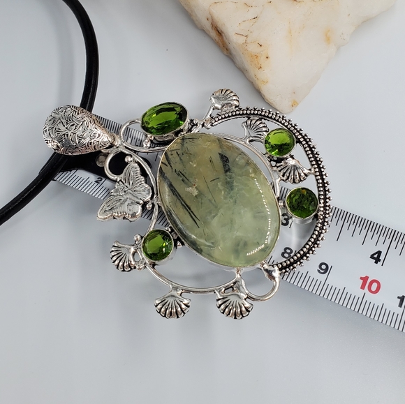 Genuine Prehnite/Peridot Stone Silver Pendant - Picture 6 of 6